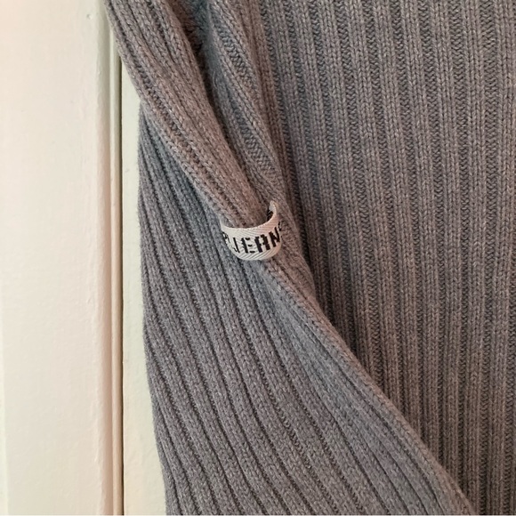 Point Zero grey ribbed long-sleeve turtleneck pullover sweater with cool detail - Picture 4 of 9